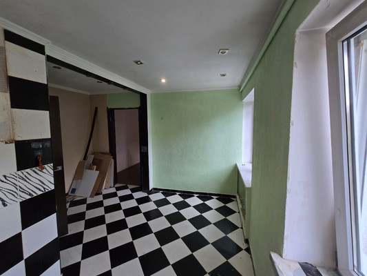 Продам двухкомнатную (2-комн.) квартиру, Куйбышева ул, 1б, Геленджик г