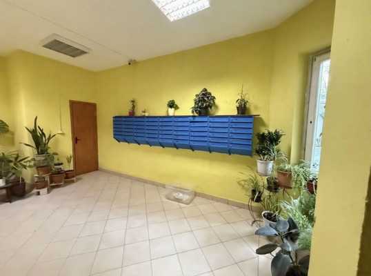 Продам однокомнатную (1-комн.) квартиру, Большая Очаковская ул, 12к5, Москва г
