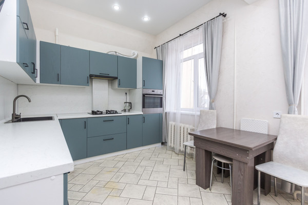 Продам трехкомнатную (3-комн.) квартиру, Кольцевая ул, 36, Уфа г