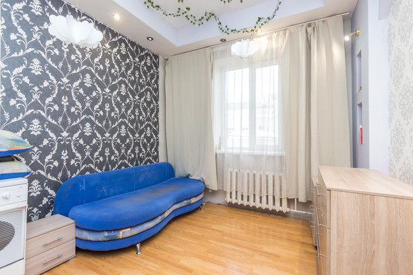 Продам трехкомнатную (3-комн.) квартиру, Кольцевая ул, 36, Уфа г