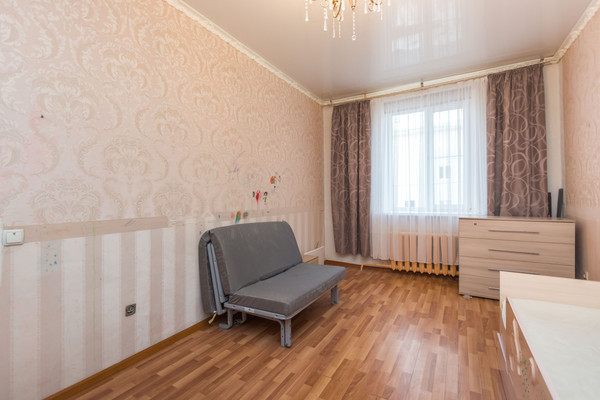 Продам трехкомнатную (3-комн.) квартиру, Кольцевая ул, 36, Уфа г