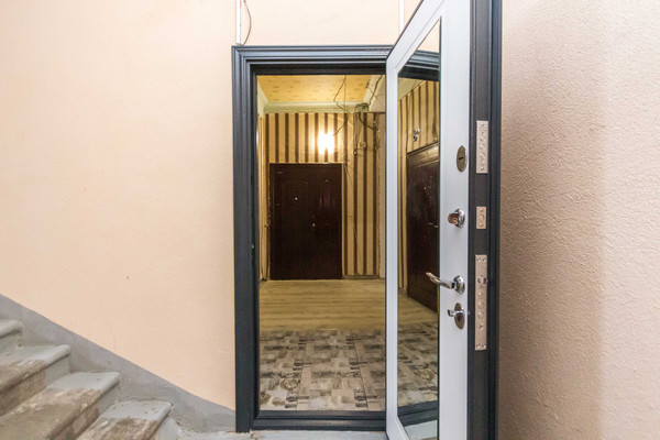 Продам трехкомнатную (3-комн.) квартиру, Кольцевая ул, 36, Уфа г