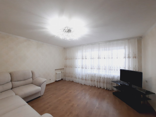 Продам трехкомнатную (3-комн.) квартиру, Парковая ул, 9, Уфа г