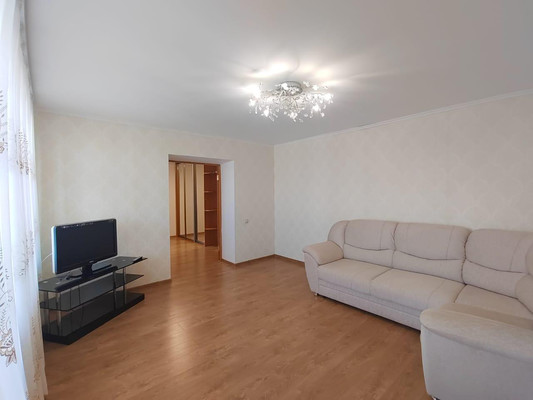 Продам трехкомнатную (3-комн.) квартиру, Парковая ул, 9, Уфа г