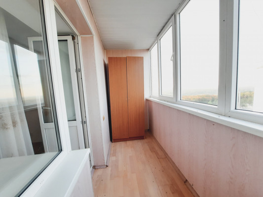 Продам трехкомнатную (3-комн.) квартиру, Парковая ул, 9, Уфа г