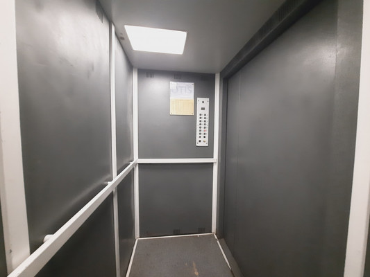 Продам трехкомнатную (3-комн.) квартиру, Парковая ул, 9, Уфа г