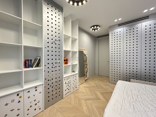 Продам трехкомнатную (3-комн.) квартиру, Шелепихинская наб, 34к2, Москва г