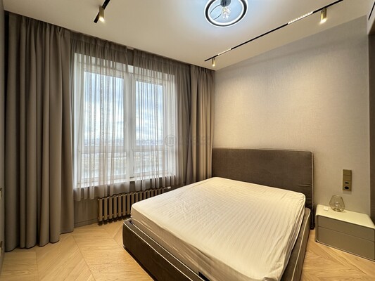 Продам трехкомнатную (3-комн.) квартиру, Шелепихинская наб, 34к2, Москва г