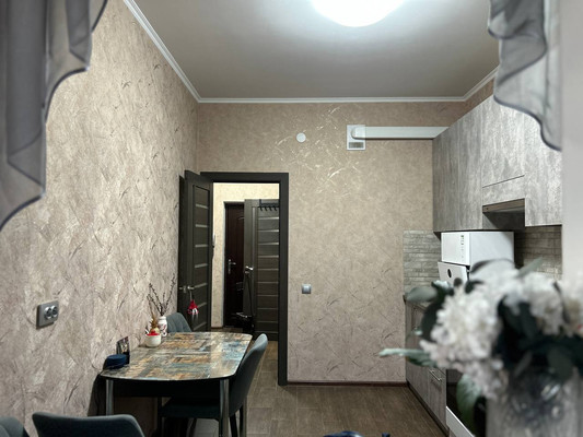 Продам однокомнатную (1-комн.) квартиру, Ковыльная ул, 94, Симферополь г