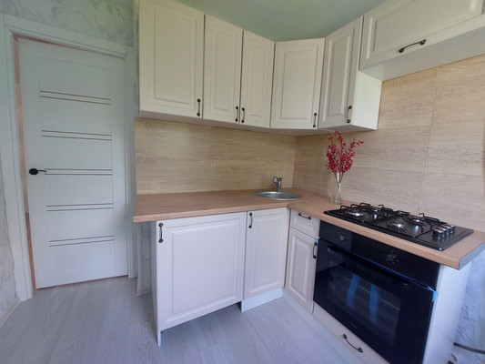 Продам двухкомнатную (2-комн.) квартиру, Стройкова ул, 65, Рязань г