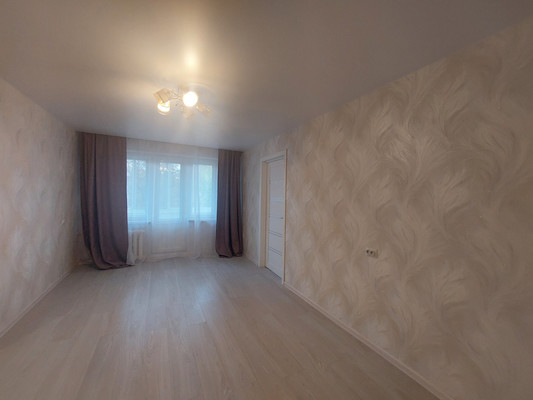 Продам двухкомнатную (2-комн.) квартиру, Стройкова ул, 65, Рязань г