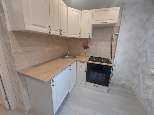 Продам двухкомнатную (2-комн.) квартиру, Стройкова ул, 65, Рязань г