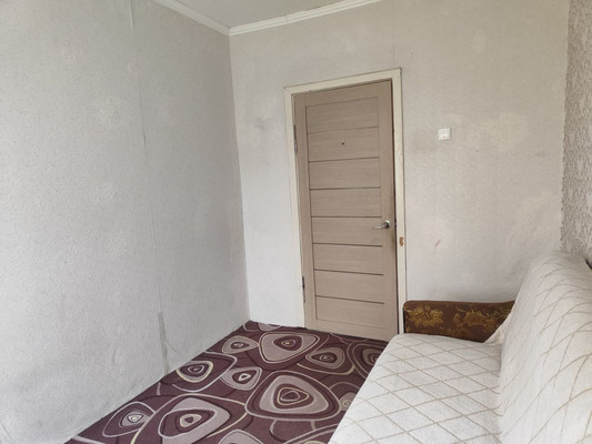 Продам двухкомнатную (2-комн.) квартиру, Дорожная ул, 3, Октябрьский рп