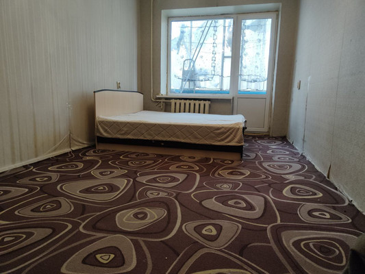 Продам двухкомнатную (2-комн.) квартиру, Дорожная ул, 3, Октябрьский рп