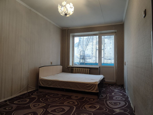 Продам двухкомнатную (2-комн.) квартиру, Дорожная ул, 3, Октябрьский рп