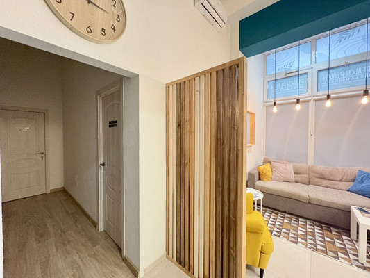 Продам коммерческое помещение 127 м2, Елизаветинская ул, 4, Калининград г