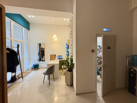 Продам коммерческое помещение 127 м2, Елизаветинская ул, 4, Калининград г