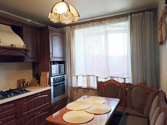 Продам трехкомнатную (3-комн.) квартиру, Гагарина ул, 21, Приволжский рп