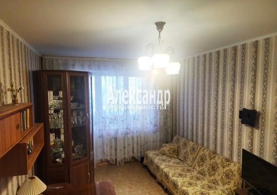 Продам двухкомнатную (2-комн.) квартиру, Чапаева ул, 23, Приозерск г