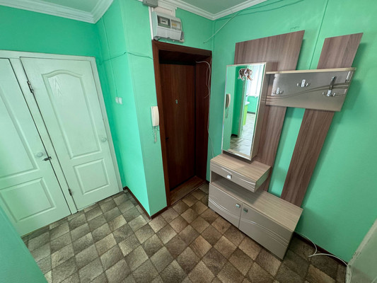 Продам трехкомнатную (3-комн.) квартиру, Красноармейская ул, 14к3, Комсомольск-на-Амуре г