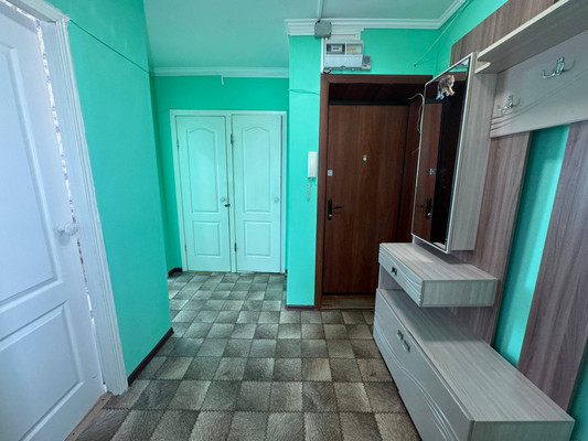 Продам трехкомнатную (3-комн.) квартиру, Красноармейская ул, 14к3, Комсомольск-на-Амуре г