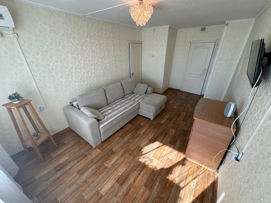 Продам трехкомнатную (3-комн.) квартиру, Красноармейская ул, 14к3, Комсомольск-на-Амуре г