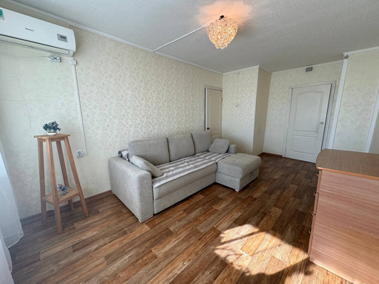 Продам трехкомнатную (3-комн.) квартиру, Красноармейская ул, 14к3, Комсомольск-на-Амуре г
