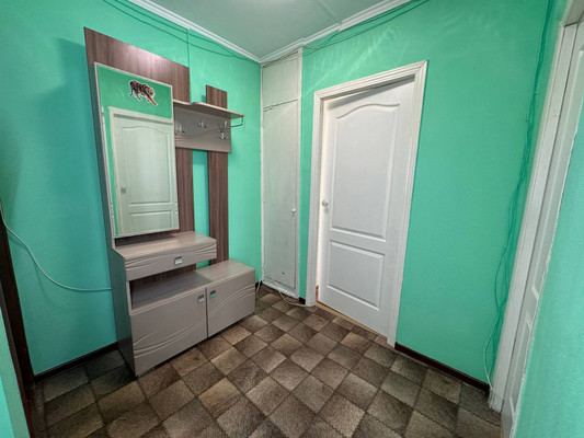 Продам трехкомнатную (3-комн.) квартиру, Красноармейская ул, 14к3, Комсомольск-на-Амуре г