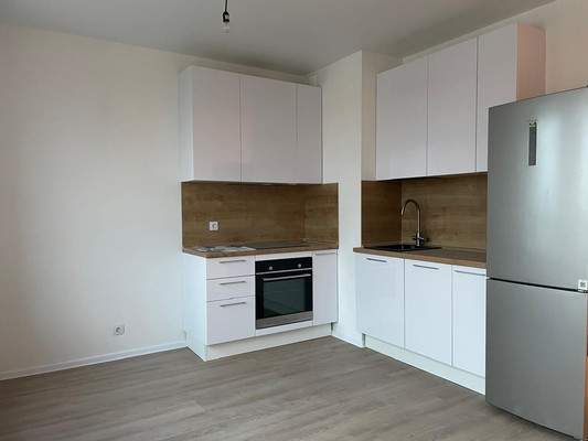 Продам однокомнатную (1-комн.) квартиру, Новомосковская ул, 1к4, Москва г