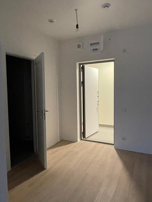 Продам однокомнатную (1-комн.) квартиру, Новомосковская ул, 1к4, Москва г