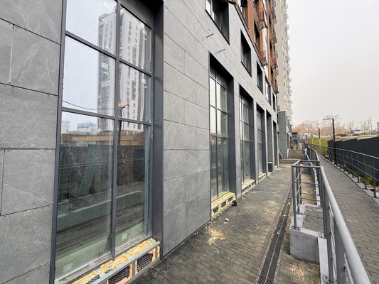 Продам коммерческое помещение 386,5 м2, Походная ул, 12, Екатеринбург г