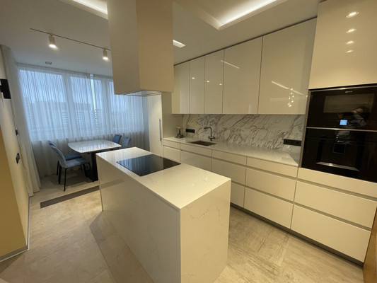 Продам трехкомнатную (3-комн.) квартиру, Мельникова ул, 3к3, Москва г