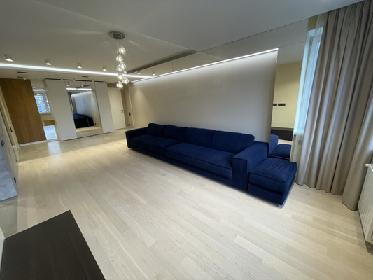 Продам трехкомнатную (3-комн.) квартиру, Мельникова ул, 3к3, Москва г