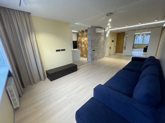 Продам трехкомнатную (3-комн.) квартиру, Мельникова ул, 3к3, Москва г