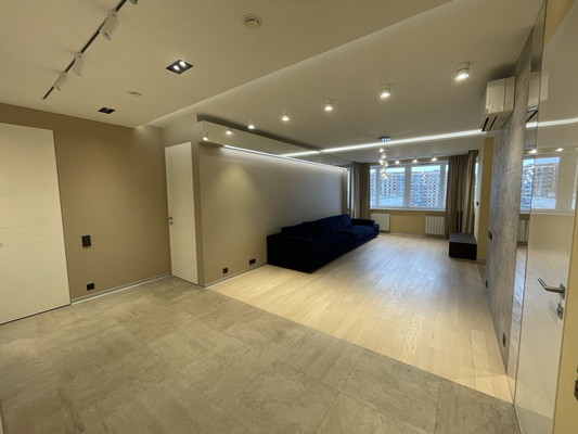 Продам трехкомнатную (3-комн.) квартиру, Мельникова ул, 3к3, Москва г