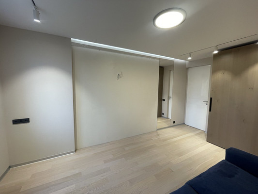 Продам трехкомнатную (3-комн.) квартиру, Мельникова ул, 3к3, Москва г