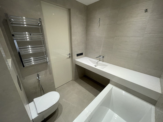 Продам трехкомнатную (3-комн.) квартиру, Мельникова ул, 3к3, Москва г