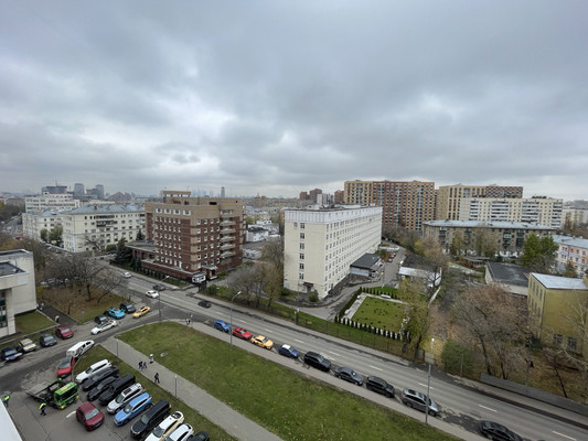 Продам трехкомнатную (3-комн.) квартиру, Мельникова ул, 3к3, Москва г