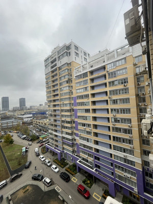 Продам трехкомнатную (3-комн.) квартиру, Мельникова ул, 3к3, Москва г