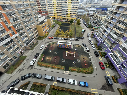 Продам трехкомнатную (3-комн.) квартиру, Мельникова ул, 3к3, Москва г