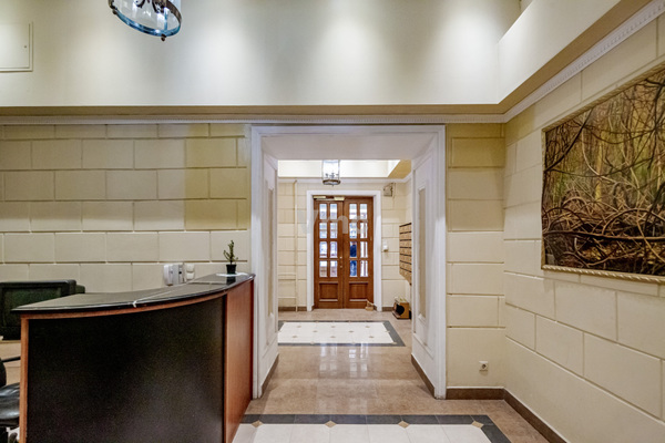 Продам двухкомнатную (2-комн.) квартиру, Газетный пер, 13 1, Москва г