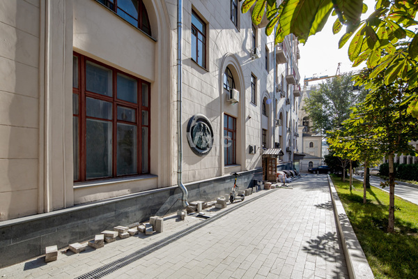 Продам двухкомнатную (2-комн.) квартиру, Газетный пер, 13 1, Москва г