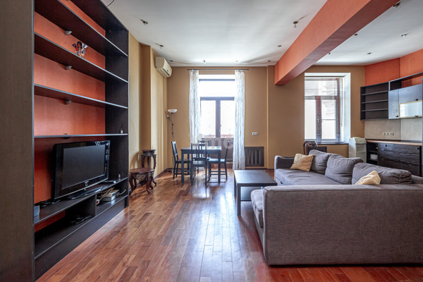 Продам двухкомнатную (2-комн.) квартиру, Газетный пер, 13 1, Москва г