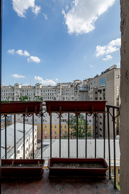 Продам двухкомнатную (2-комн.) квартиру, Газетный пер, 13 1, Москва г