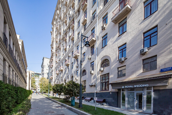 Продам двухкомнатную (2-комн.) квартиру, Газетный пер, 13 1, Москва г