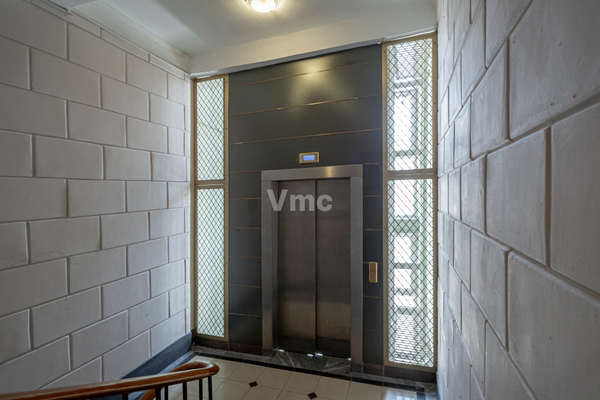 Продам двухкомнатную (2-комн.) квартиру, Газетный пер, 13 1, Москва г