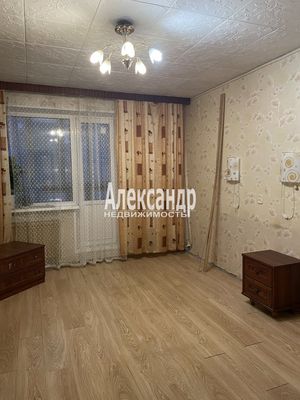 Продам многокомнатную квартиру, Уточкина ул, 2к1, Санкт-Петербург г