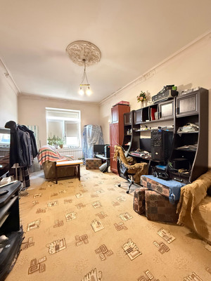Продам трехкомнатную (3-комн.) квартиру, Чернышевского ул, 181, Нальчик г