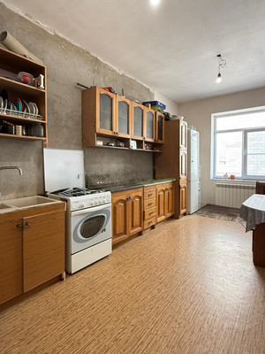 Продам трехкомнатную (3-комн.) квартиру, Чернышевского ул, 181, Нальчик г