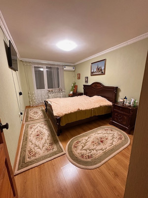 Продам трехкомнатную (3-комн.) квартиру, Ракетная ул, 26, Симферополь г